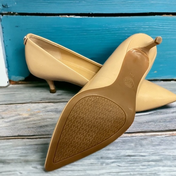 Michael Kors Beige Heels - Picture 9 of 14